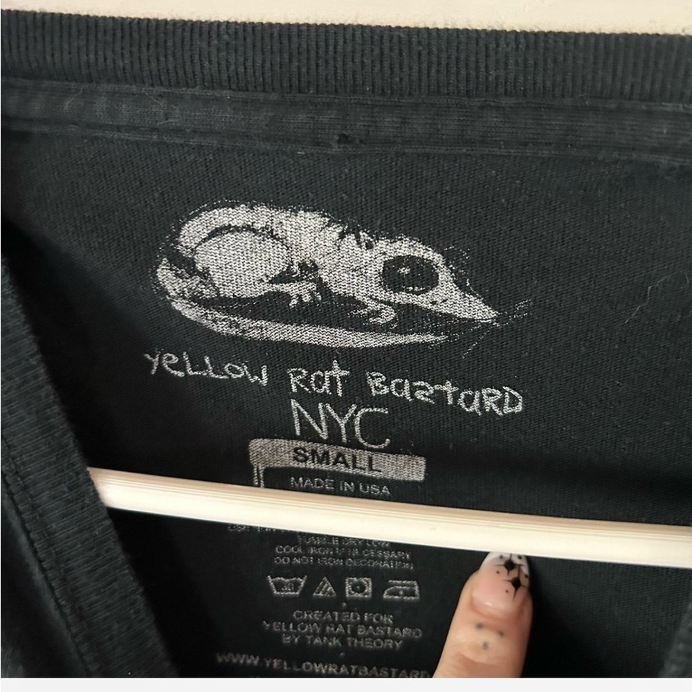 Black NYC Graphic Tee - Picture 3 of 4